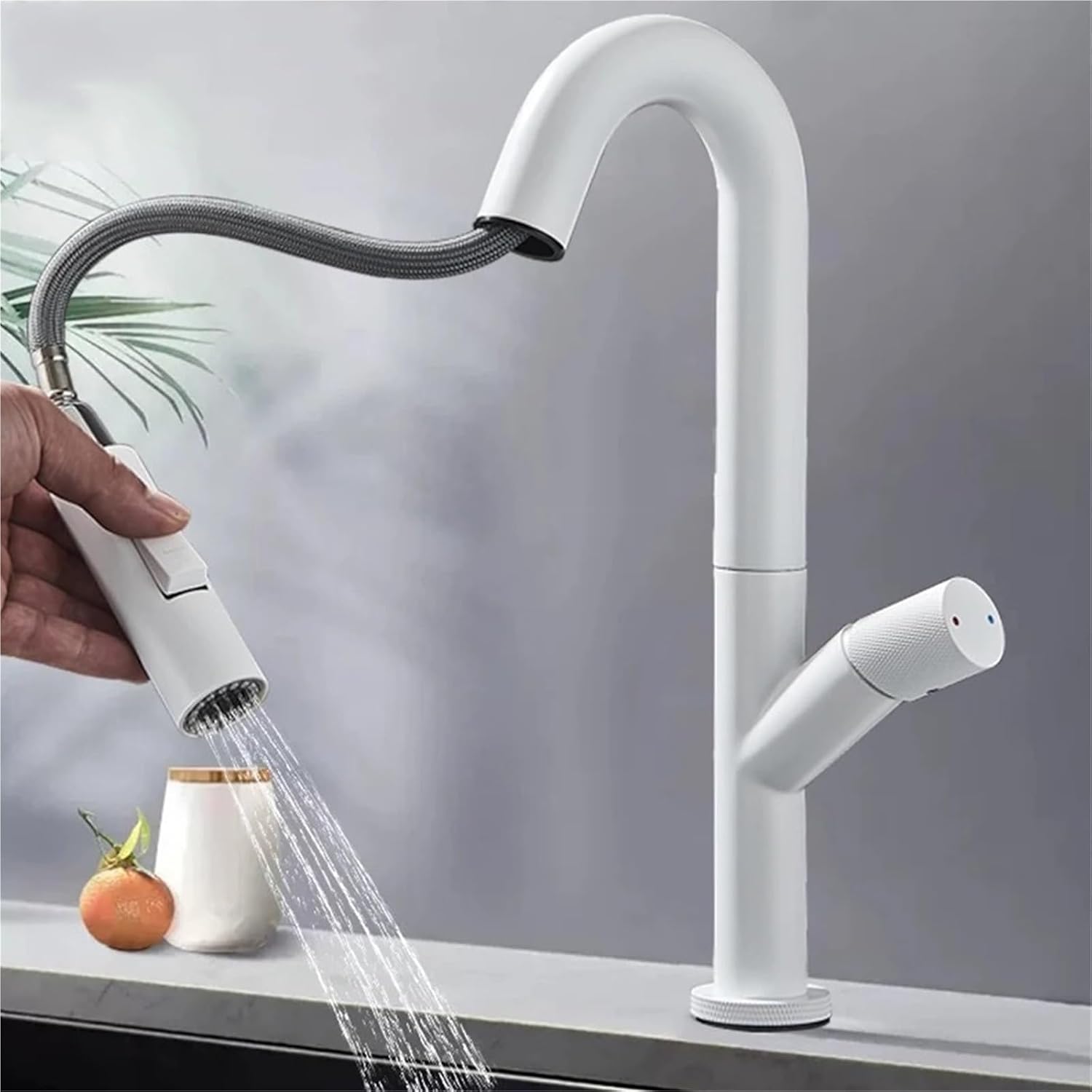 Kitchen Faucet Pull Out Kitchen Water Tap Single Handle 360 Rotation Hot Cold Shower Faucet(Brushed Gold)