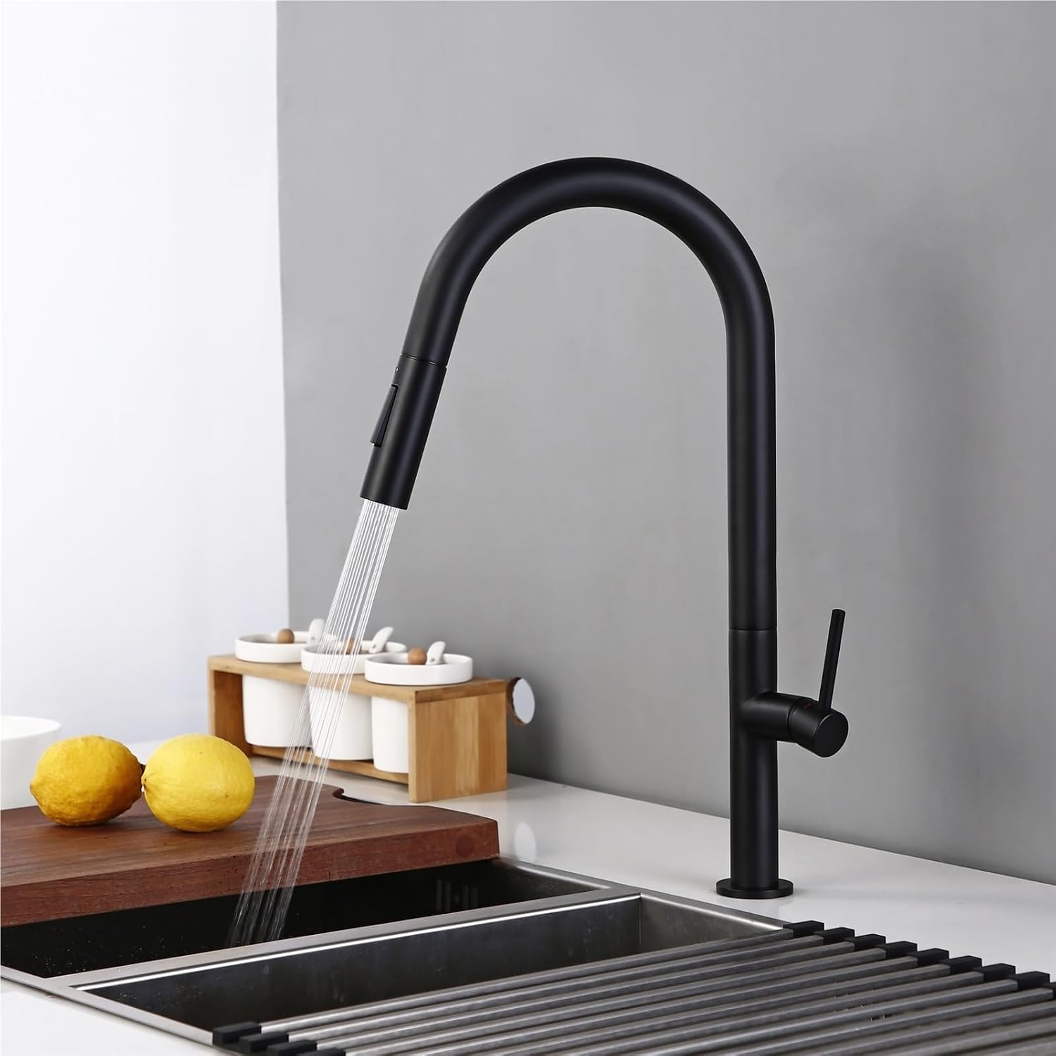Brass Brushed Gold Black 360 Degree Rotation Kitchen Hot and Cold Water Sink Taps Pull Out Spout Kitchen Faucet(Chrome)