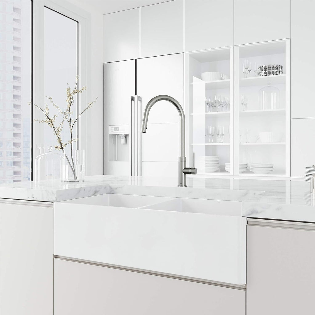 VIGO Bristol 19'' H Single Handle Pull-Down Sprayer Kitchen Faucet in Stainless Steel-VG02033ST