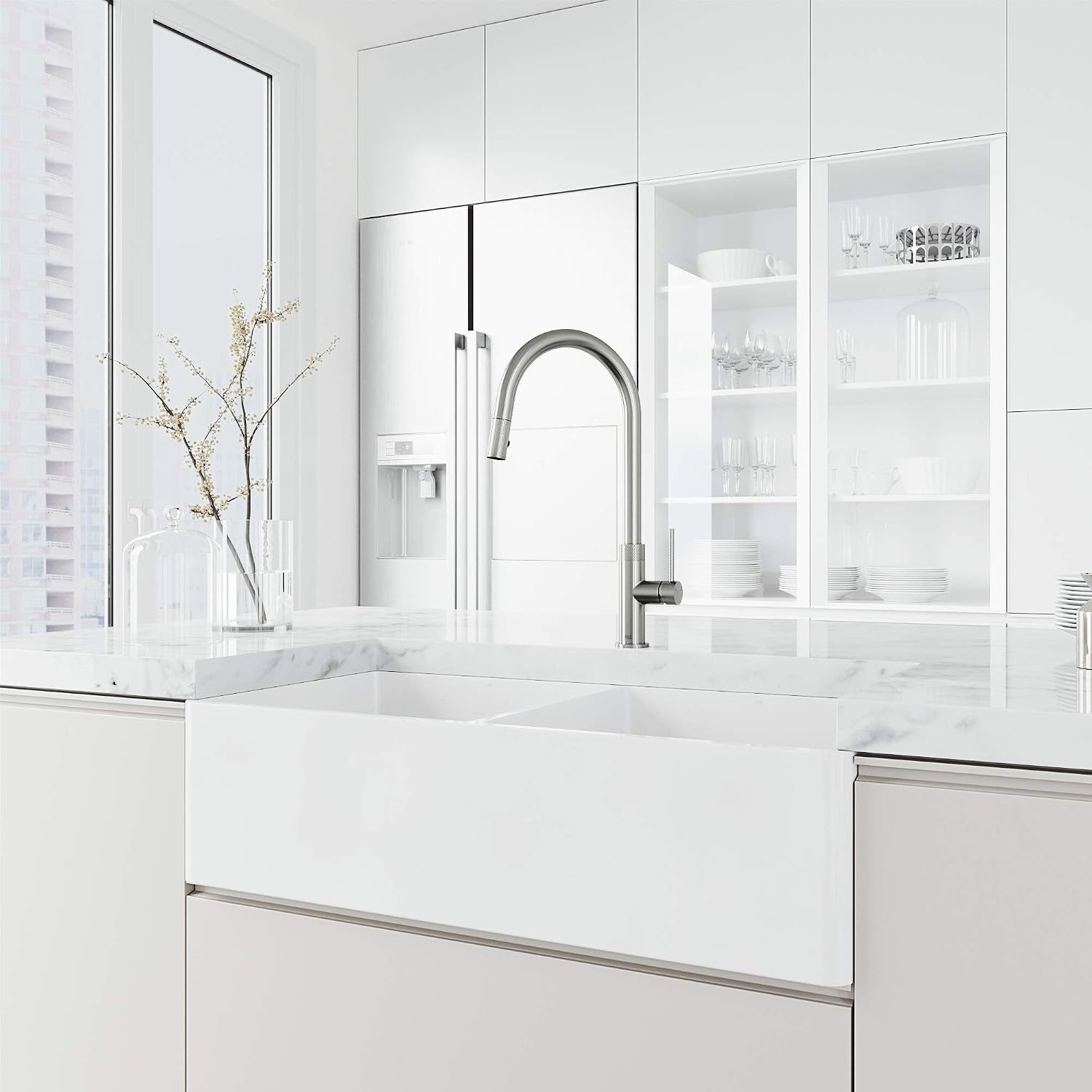 VIGO Bristol 19'' H Single Handle Pull-Down Sprayer Kitchen Faucet in Stainless Steel-VG02033ST