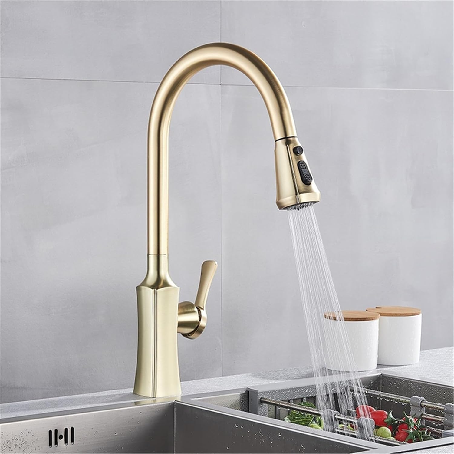 Kitchen Faucet Hot and Cold Water Mixer Faucet Kitchen Pull Out Mixer Crane 2 Function Spout Brass Water Mixer(Brushed Gold)