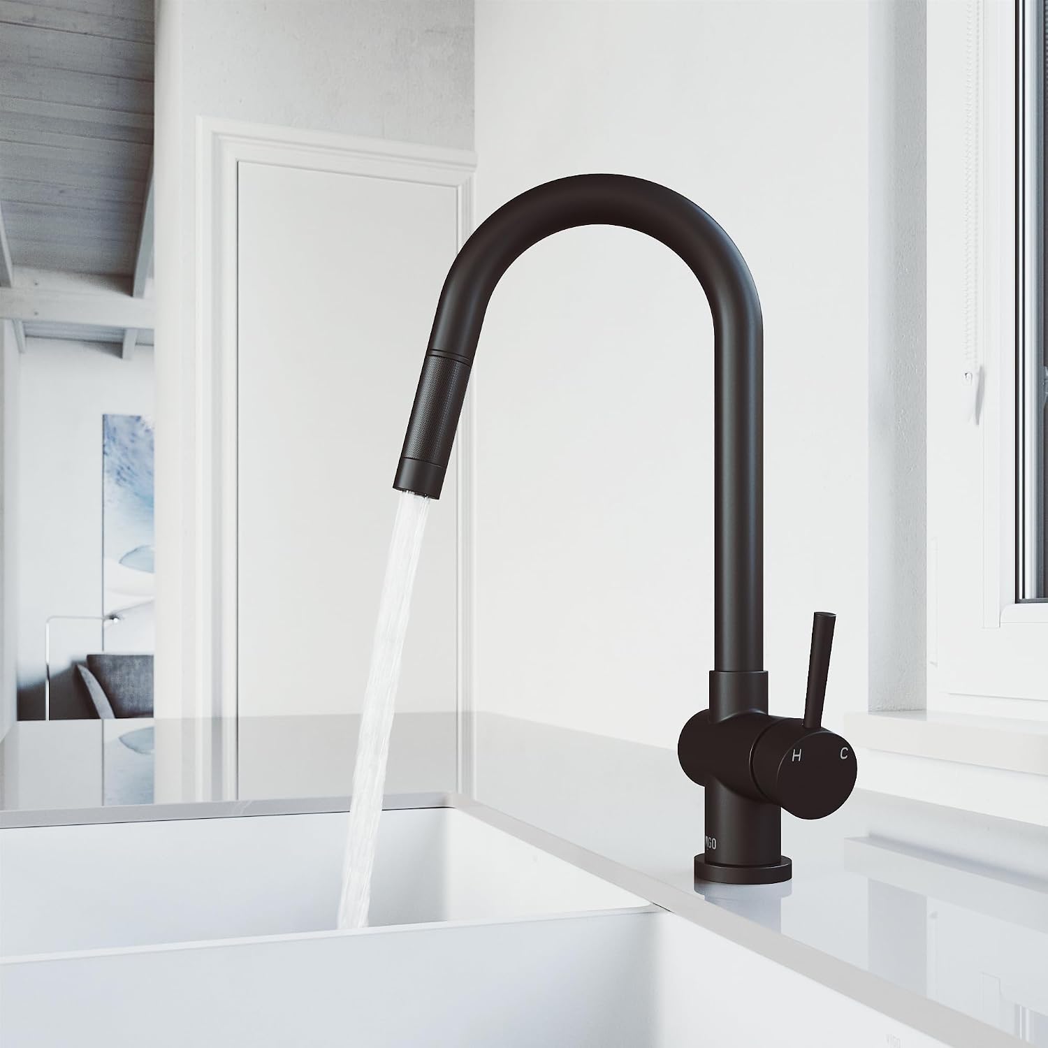 VIGO Gramercy 17'' H Single Handle Pull-Down Spout Kitchen Faucet in Matte Black-VG02008MB