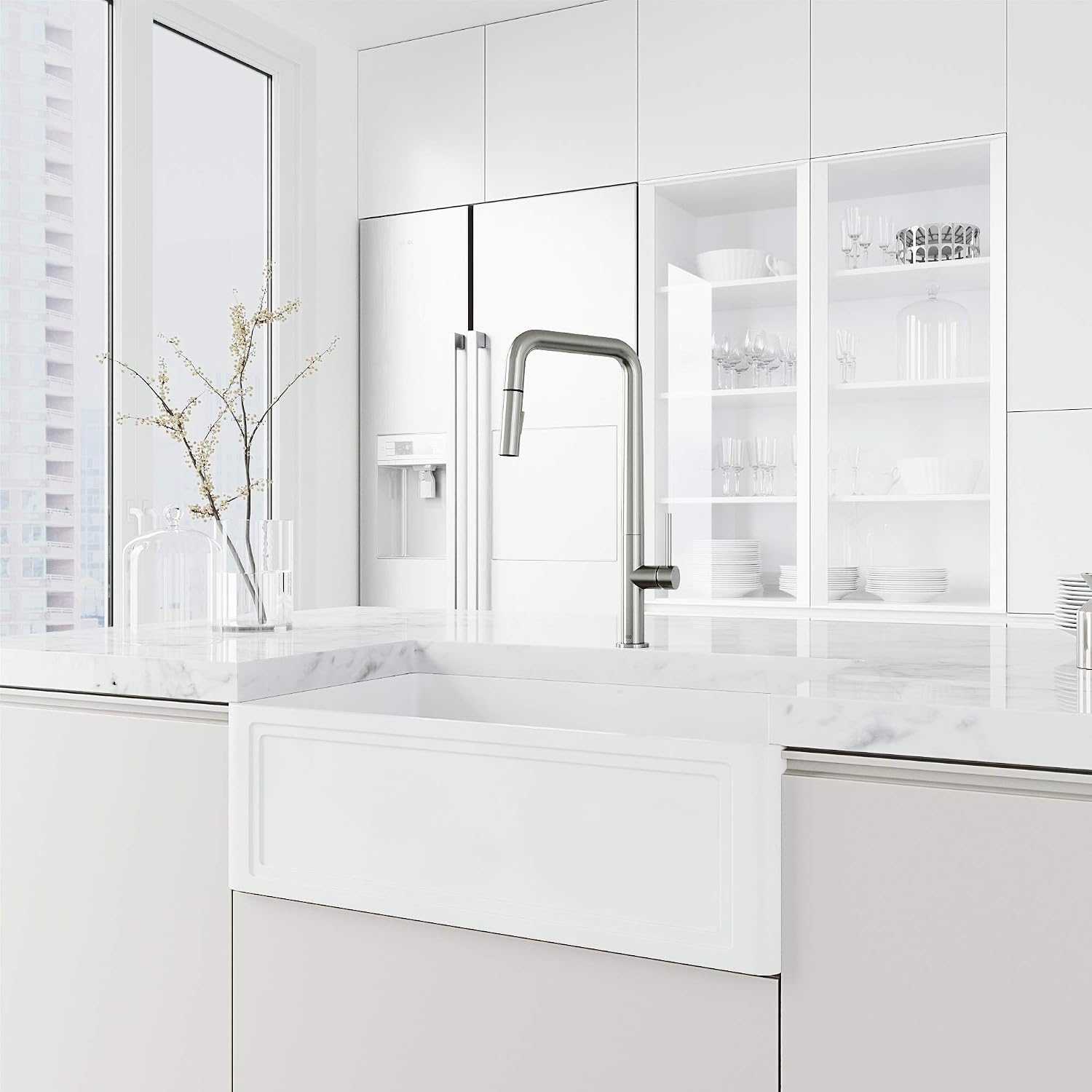 VIGO Parsons 18'' H Single Handle Pull-Down Sprayer Kitchen Faucet in Stainless Steel-VG02031ST
