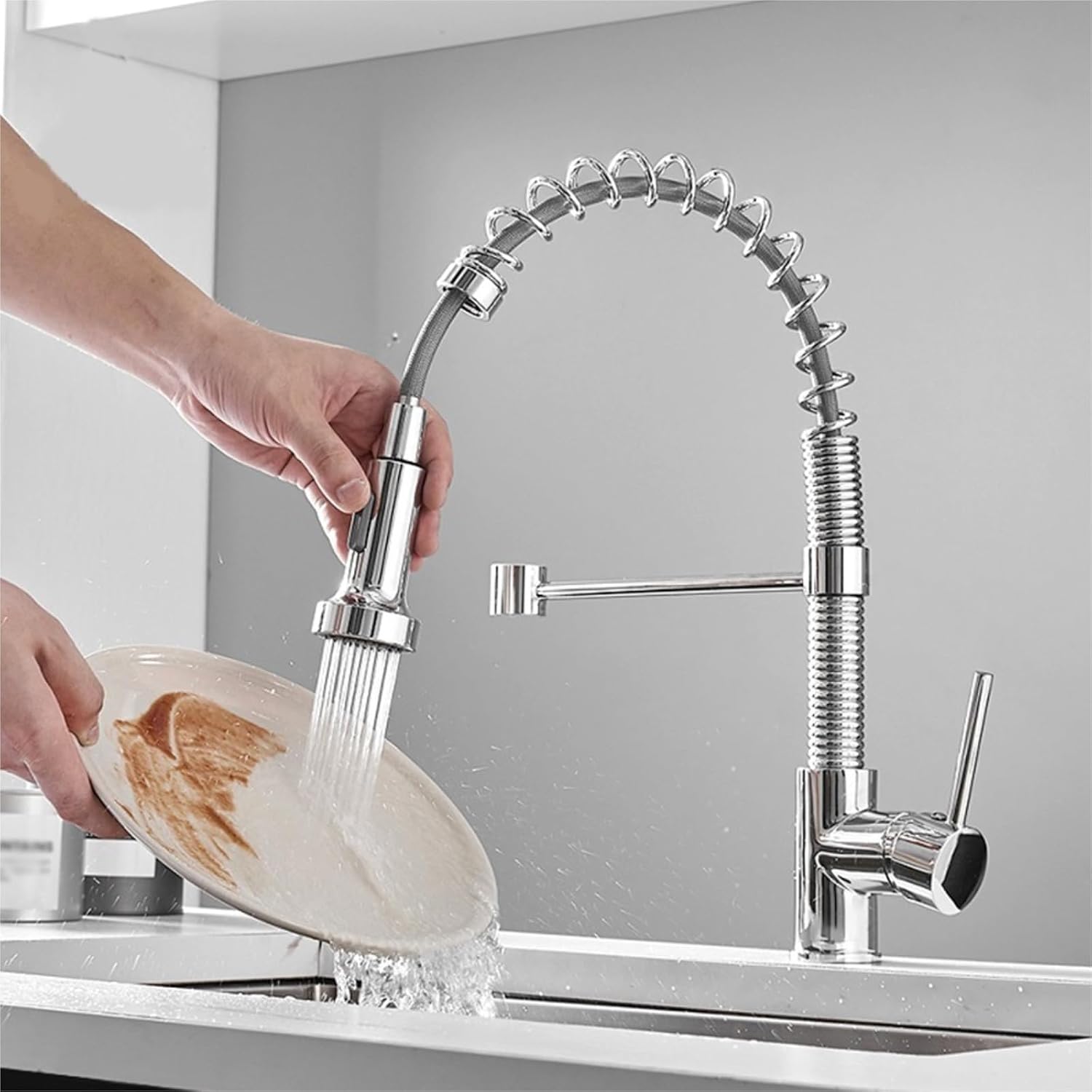 Brass Kitchen Faucet with Pull-Out Spring Spout-Single Lever Hot and Cold Water Mixer Tap(Chrome)