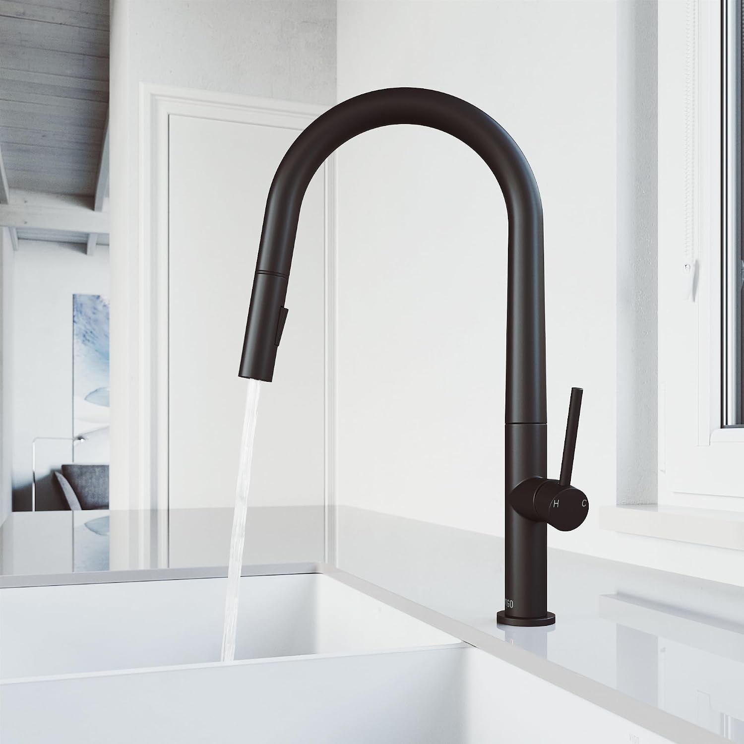 VIGO Greenwich 18'' H Single Handle Pull-Down Sprayer Kitchen Faucet in Matte Black-VG02029MB