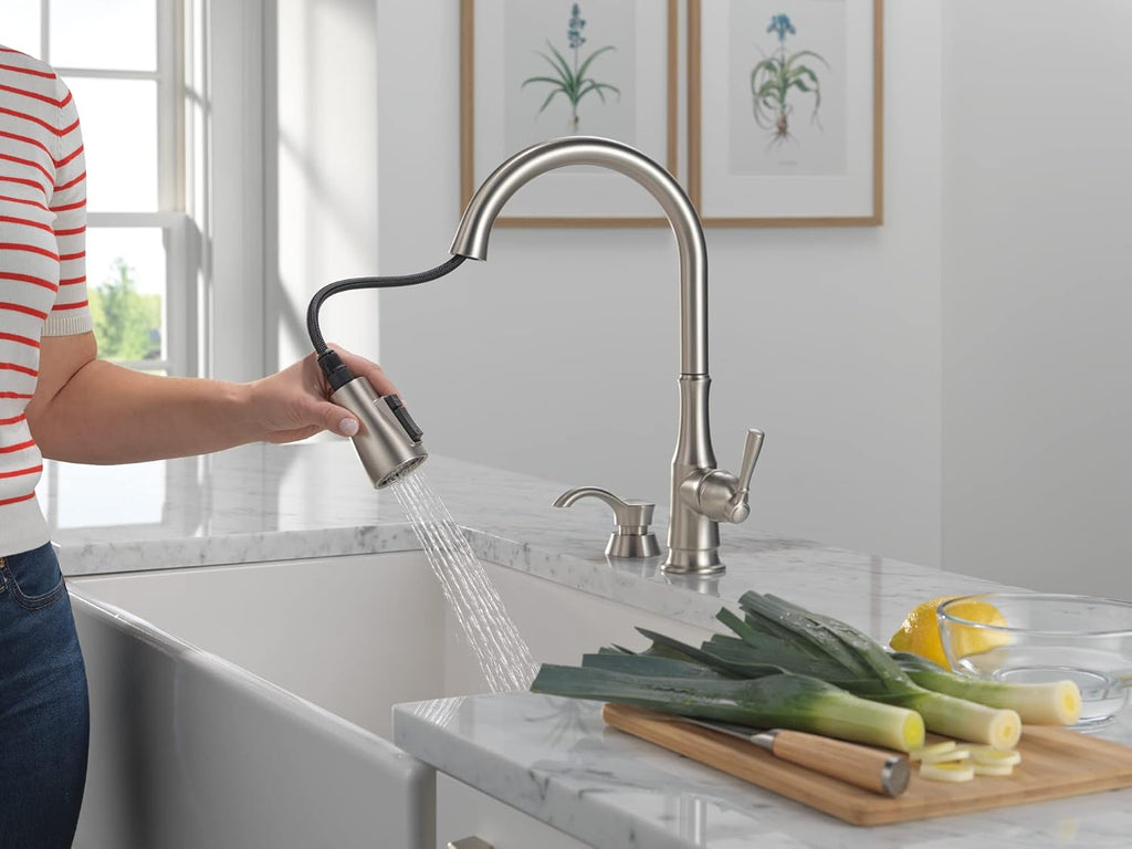 Delta Capertee Brushed Nickel Kitchen Faucet with Pull Down Sprayer and Soap Dispenser, Modern Single Hole Kitchen Sink Faucet, Single Handle, Spotshield Stainless 19877Z-SPSD-DST