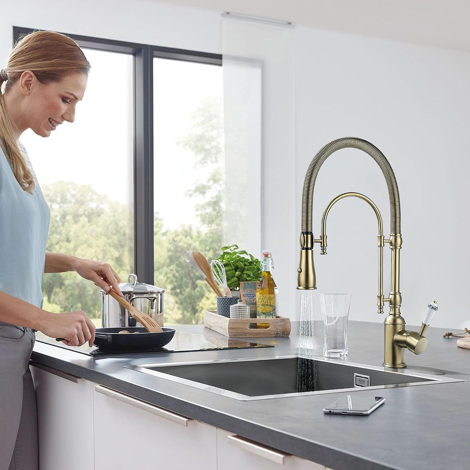 Antique High Arc Classical Single Handle Spring Kitchen Faucet with Pull Down Sprayer, Swiveling Commercial Kitchen Sink Faucets for Farmhouse, Vintage Sink Faucet, Brushed Gold