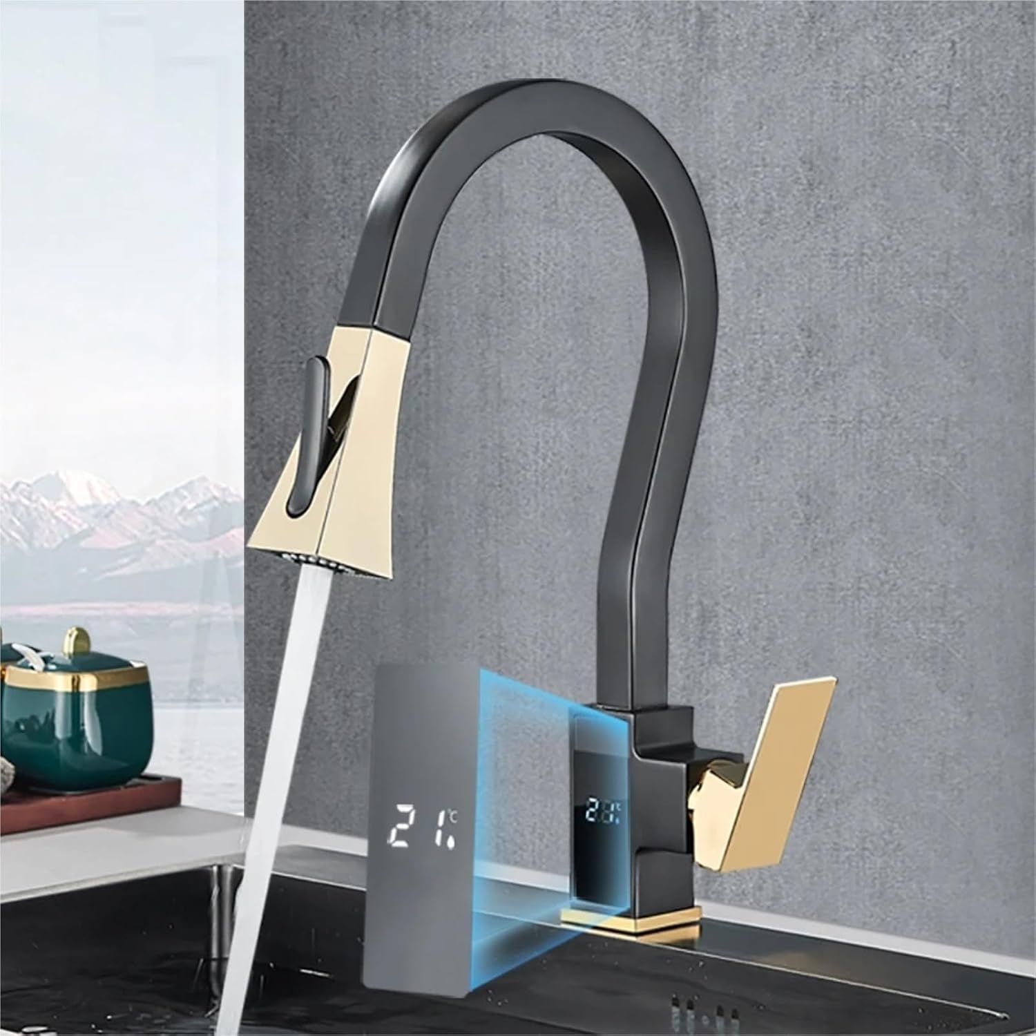 Smart Digital Display Kitchen Faucet Single Handle Pull Out Kitchen Sink Mixer Hot Cold Water Taps(Black Gold)