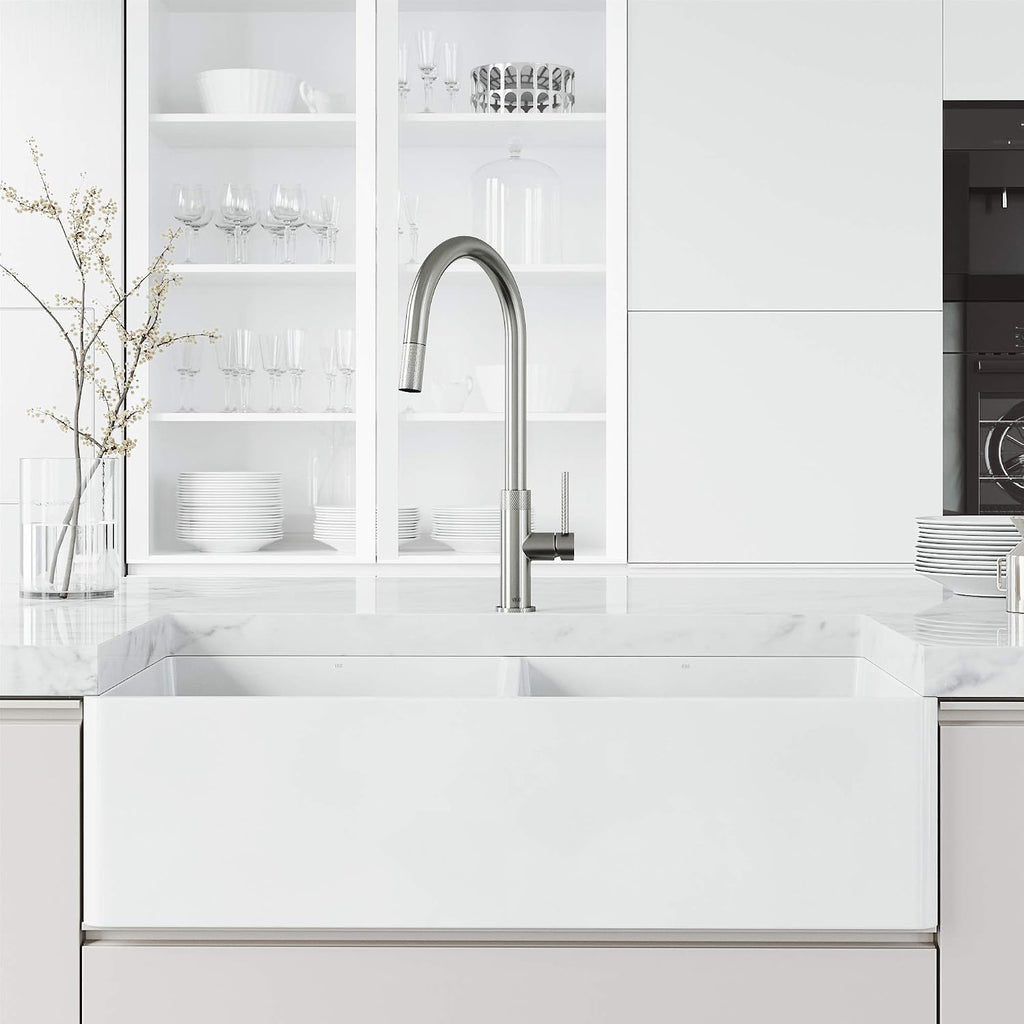 VIGO Bristol 19'' H Single Handle Pull-Down Sprayer Kitchen Faucet in Stainless Steel-VG02033ST