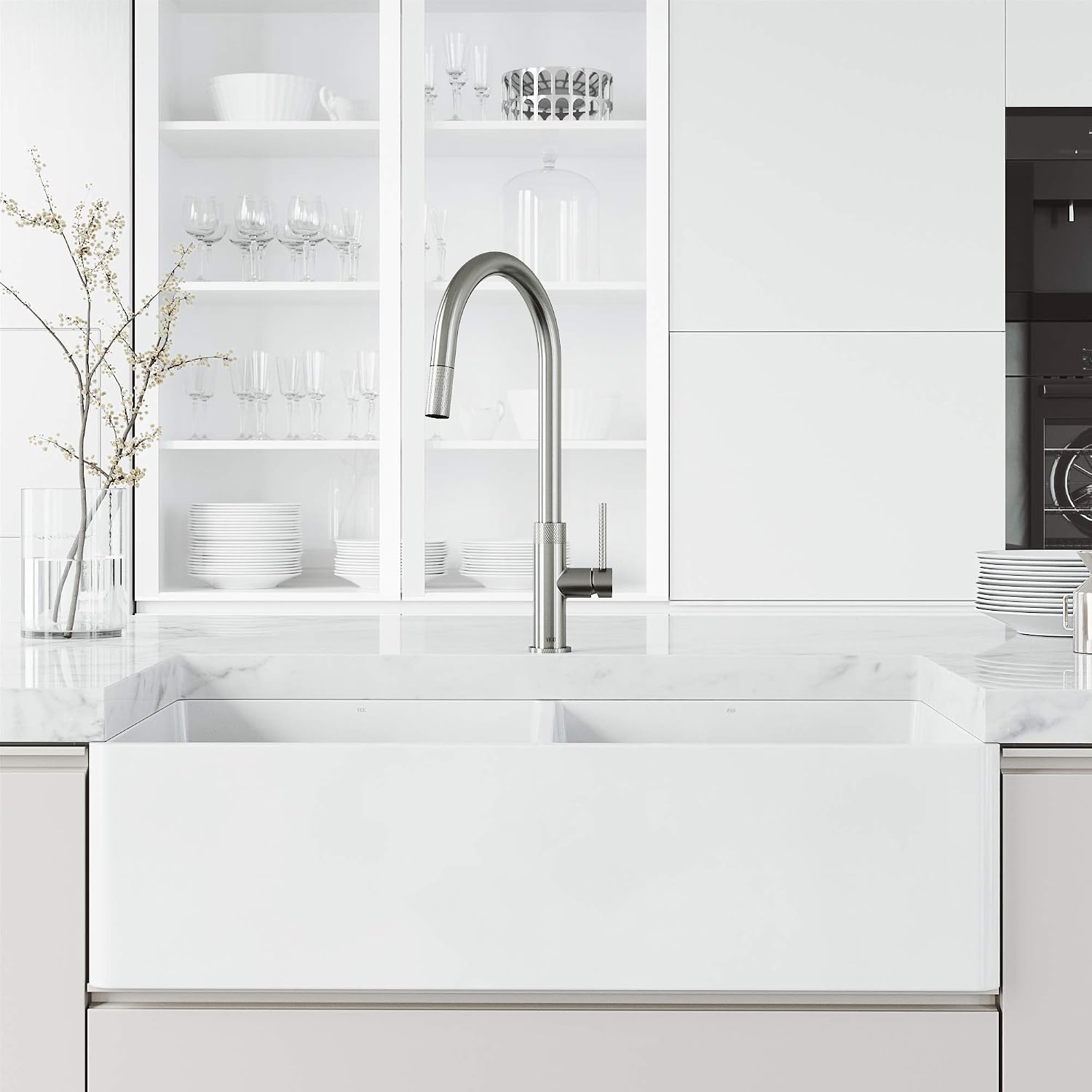 VIGO Bristol 19'' H Single Handle Pull-Down Sprayer Kitchen Faucet in Stainless Steel-VG02033ST