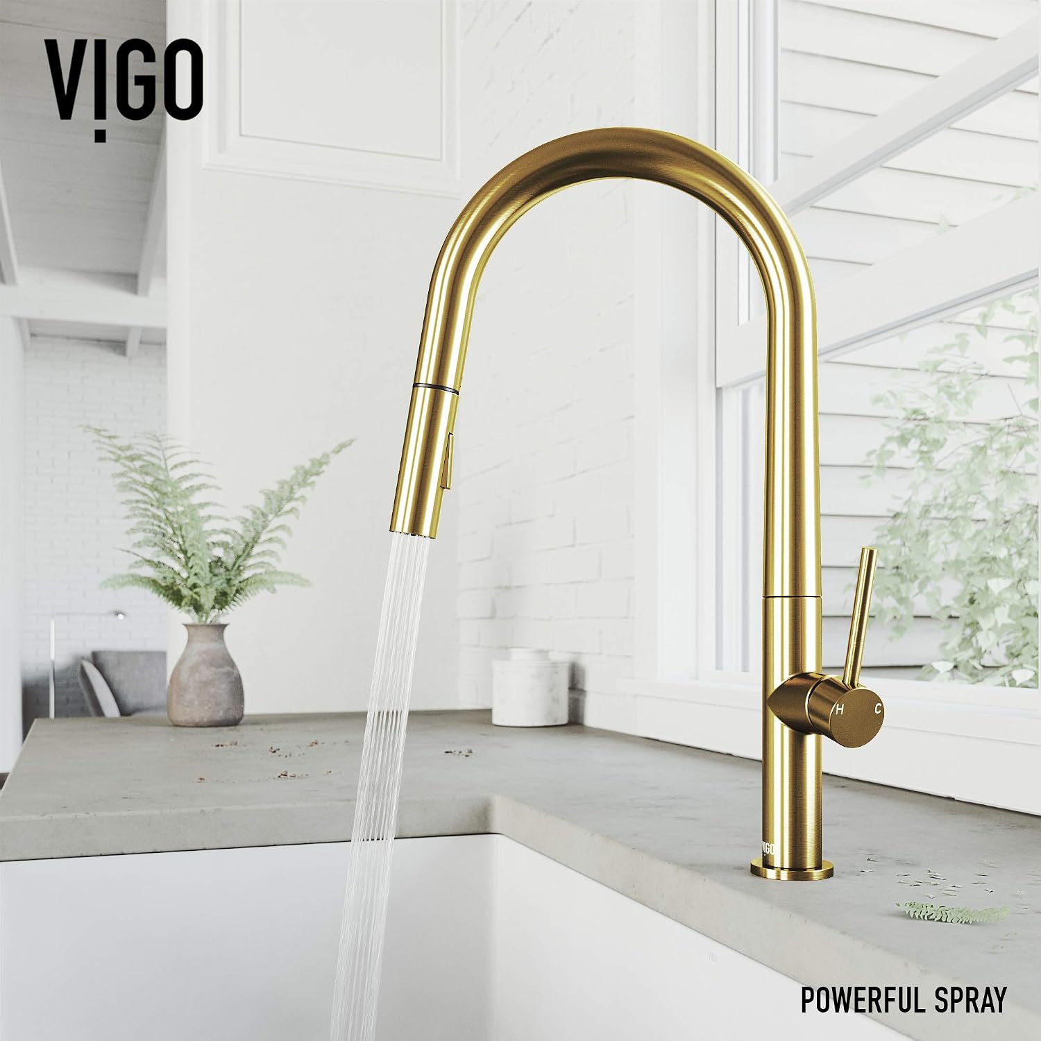 VIGO Greenwich 18'' H Single Handle Pull-Down Sprayer Kitchen Faucet in Matte Brushed Gold-VG02029MG