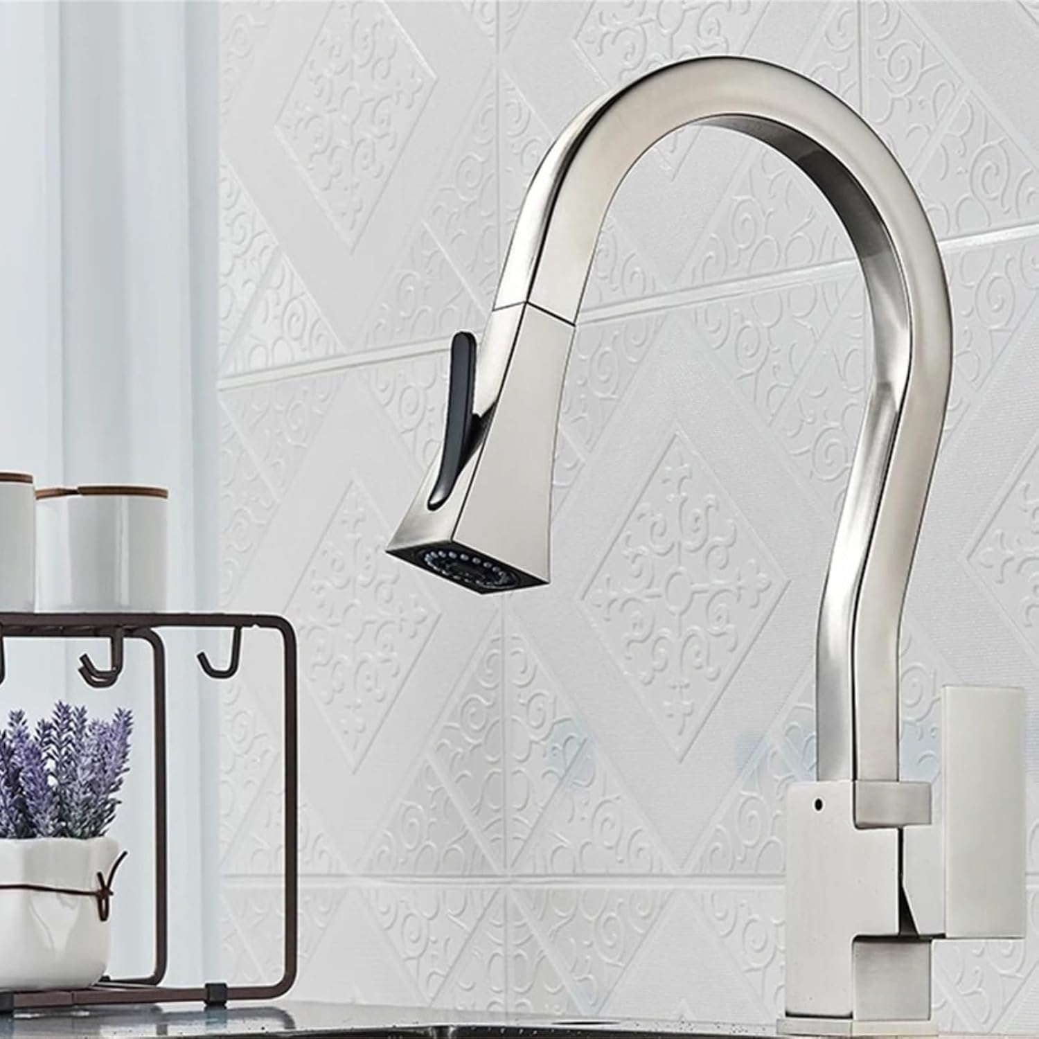 Kitchen Pull-Out Faucets Sink Mixer Two Function Single Handle Hot and Cold Water Crane Deck Mounted(Black)