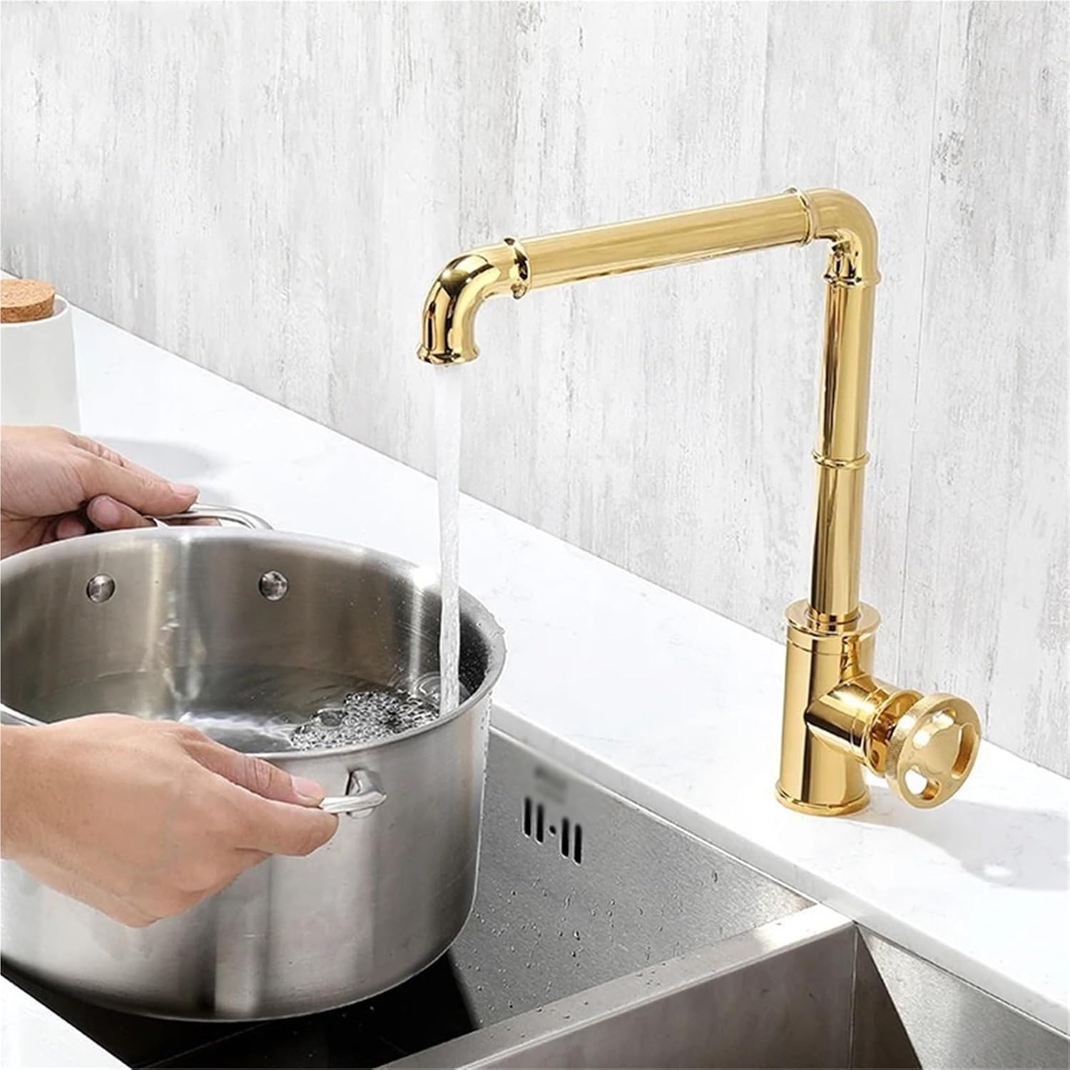 Kitchen Faucets Retro Industrial Style Brass Crane Bathroom Faucets Hot and Cold Water Mixer Tap(Gold)