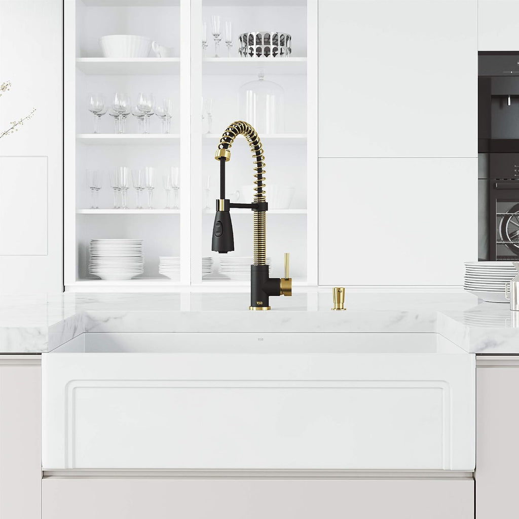VIGO Brant 19'' H Single Handle Pull-Down Sprayer Kitchen Faucet in Matte Brushed Gold and Matte Black-VG02003MGMB
