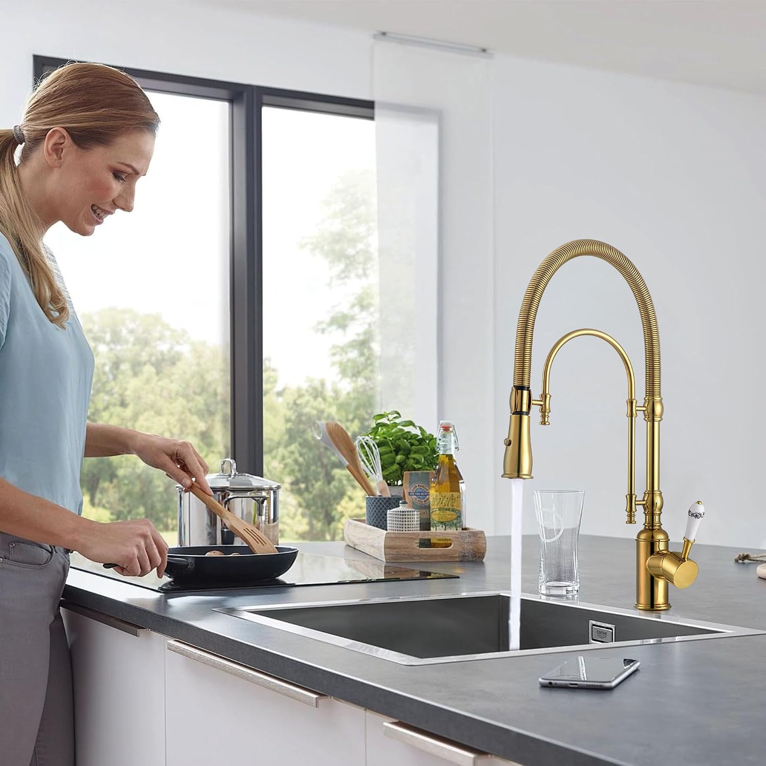 Classical High Arc Single Handle Spring Kitchen Faucet with Pull Down Spray, Swiveling Commercial Single Handle Kitchen Sink Faucets for Farmhouse, Gold