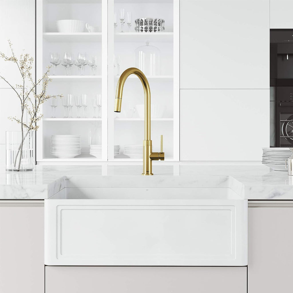 VIGO Bristol 19'' H Single Handle Pull-Down Sprayer Kitchen Faucet in Matte Brushed Gold-VG02033MG