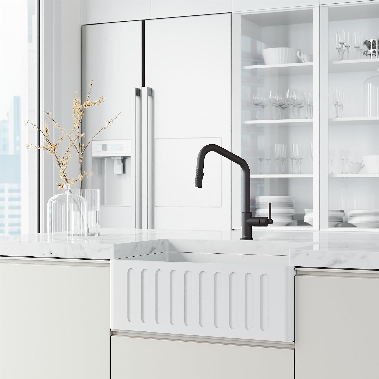 VIGO Utopia 15'' H Single Handle Pull-Down Sprayer Kitchen Bar Faucet in Matte Black-VG02038MB