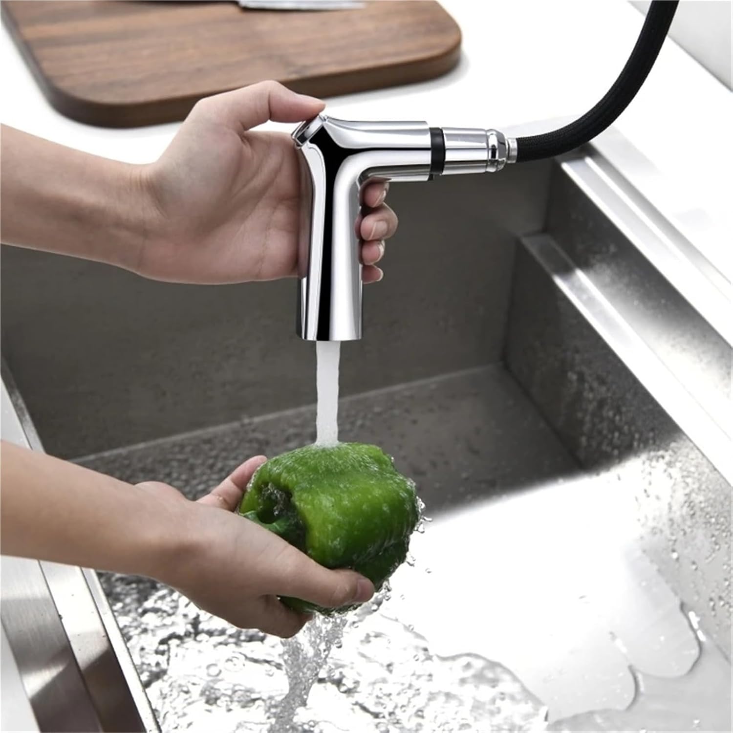 Kitchen Faucets Pull Out Kitchen Tap Single Handle Swivel 360 Degree Water Hot and Cold Mixer Tap(Chrome)