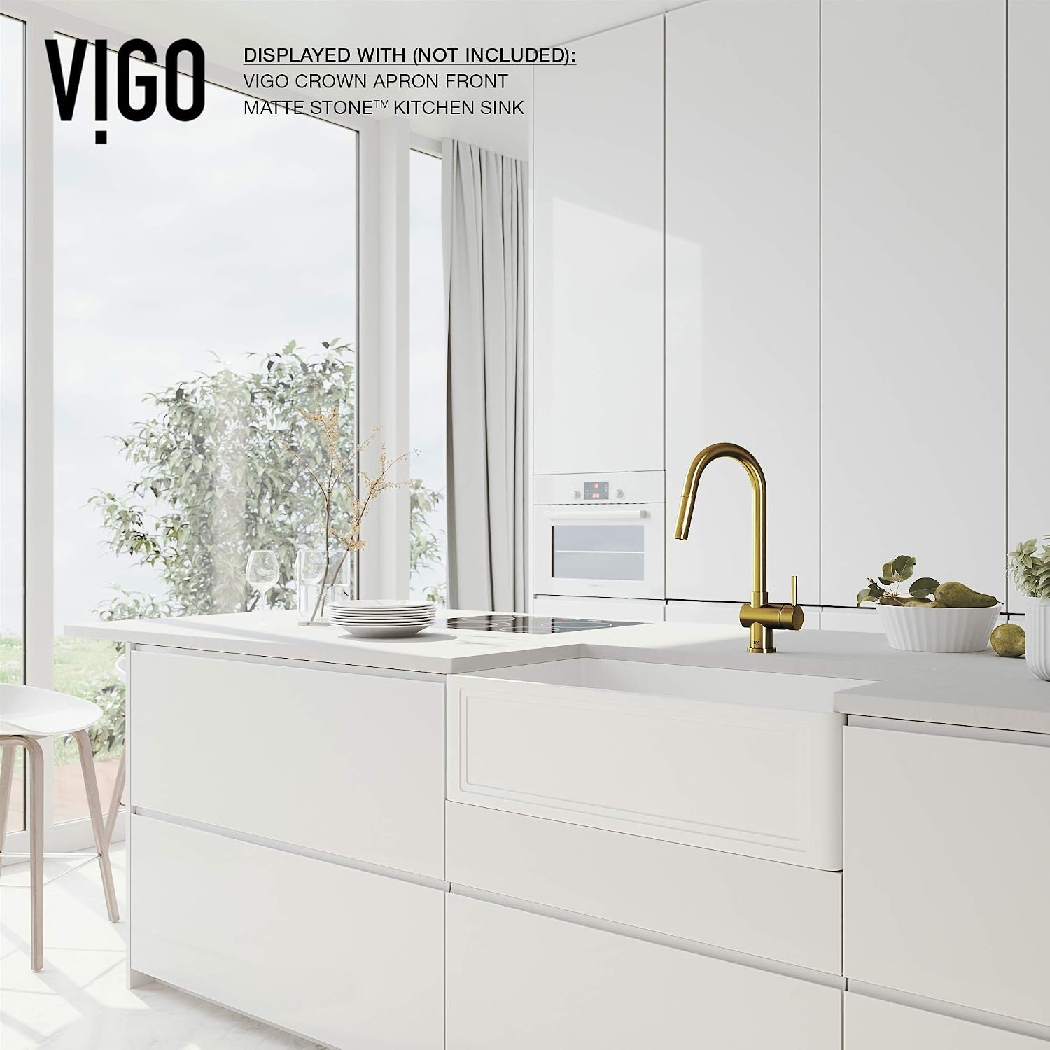 VIGO Gramercy 17'' H Single Handle Pull-Down Spout Kitchen Faucet in Matte Brushed Gold-VG02008MG
