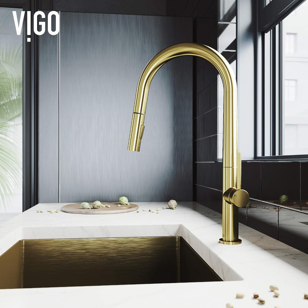 VIGO Greenwich 18'' H Single Handle Pull-Down Sprayer Kitchen Faucet in Matte Brushed Gold-VG02029MG