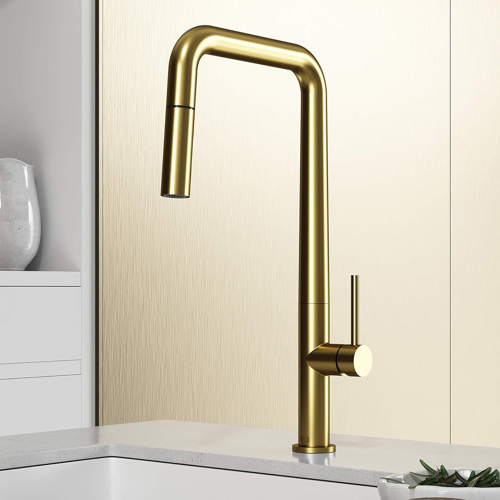 VIGO Parsons 18'' H Single Handle Pull-Down Sprayer Kitchen Faucet in Matte Brushed Gold-VG02031MG