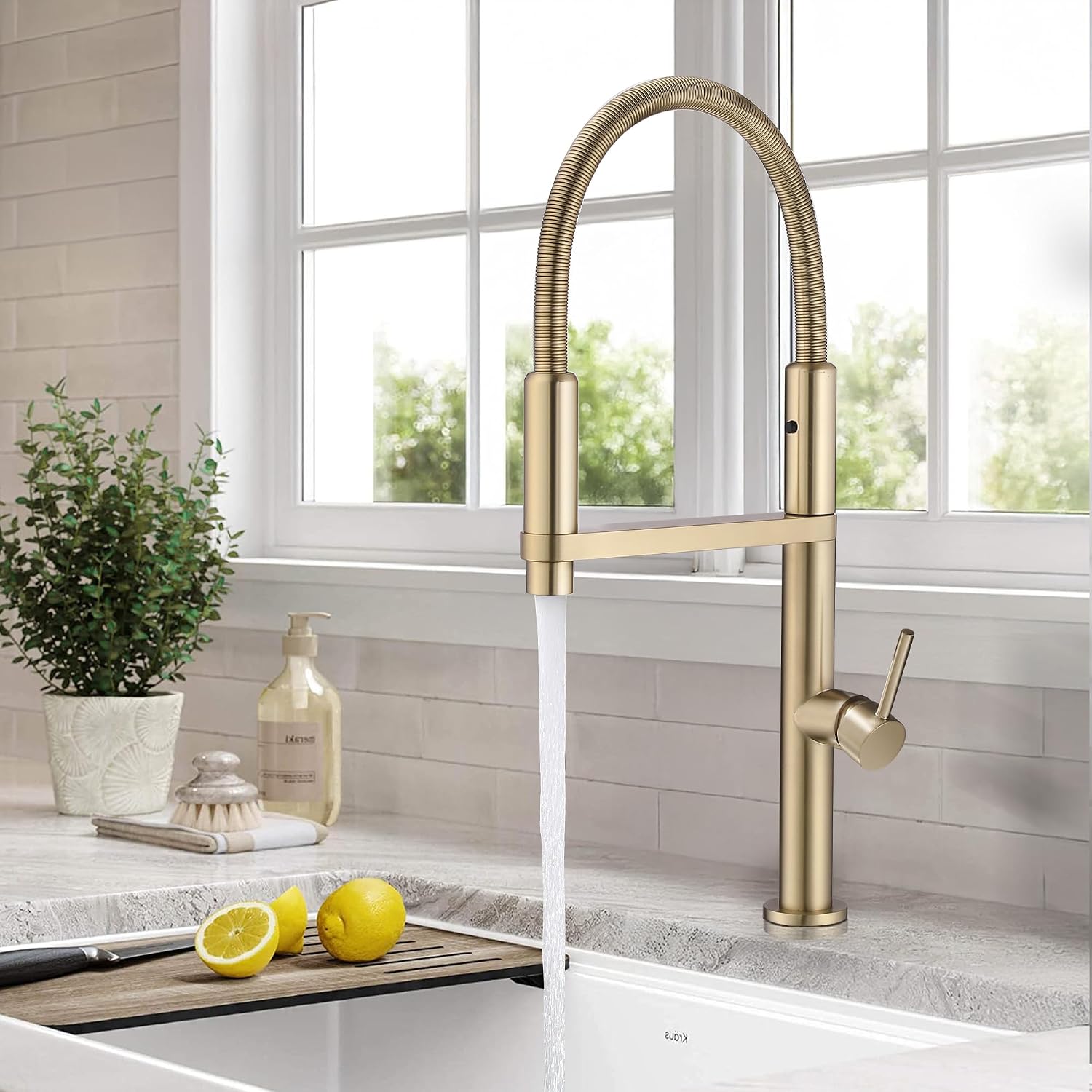 Magnetic Docking Kitchen Faucet with Pull Down Sprayer, Dual-Function Spray and 360 Degree Swivel, Commercial Spring Kitchen Faucet, Gold Brushed