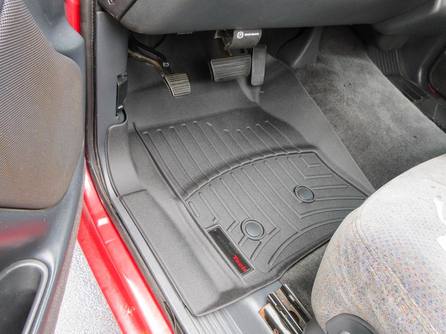 WeatherTech Custom Fit FloorLiners for Chevrolet Silverado, Sierra, Sierra - 1st Row (440281), Black
