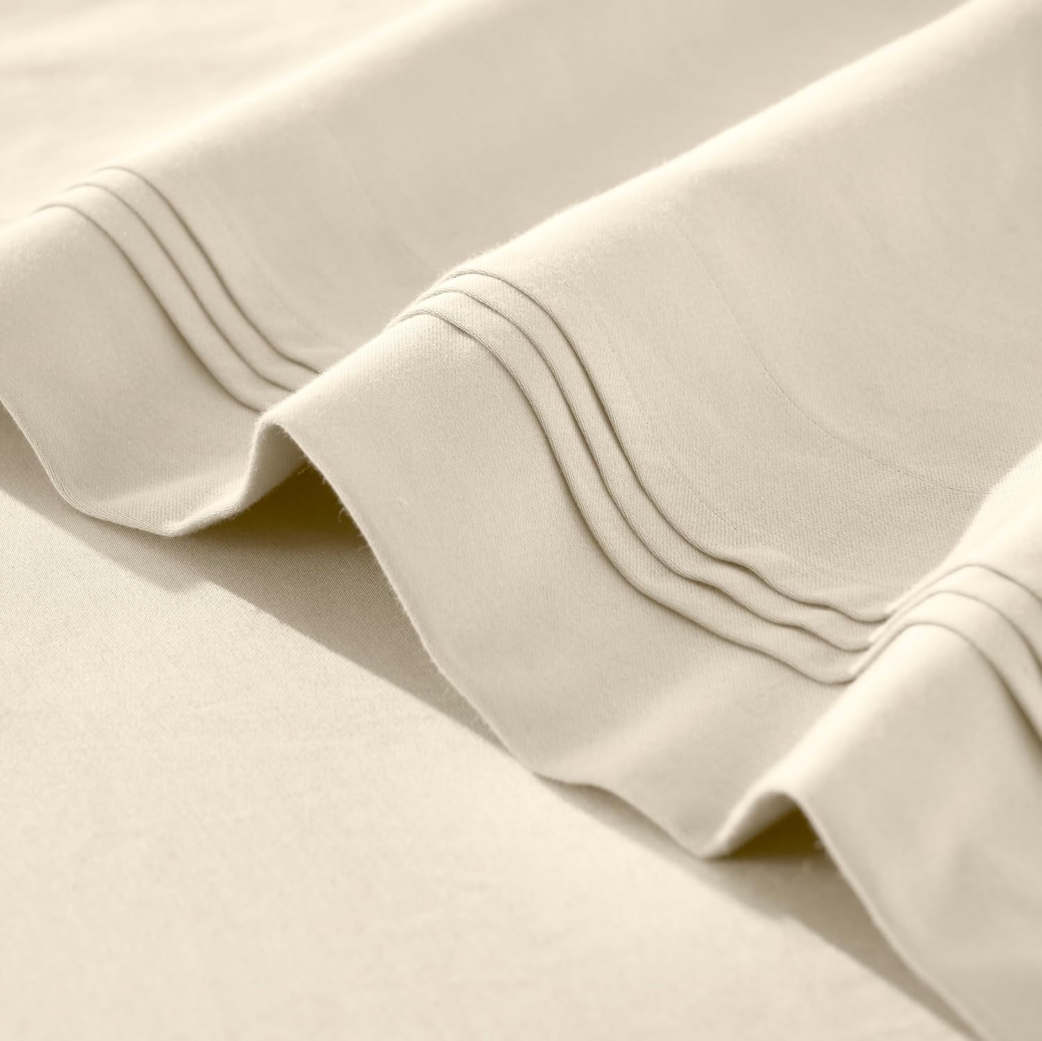 Superior Egyptian Cotton 4 Piece Sheet Set, 650 Thread Count, Modern Design, Sustainable Sheets, Ultra-Soft Basics, Solid, Deep Pocket Fitted Sheet, Flat Sheet, Pillowcases, California King, Ivory