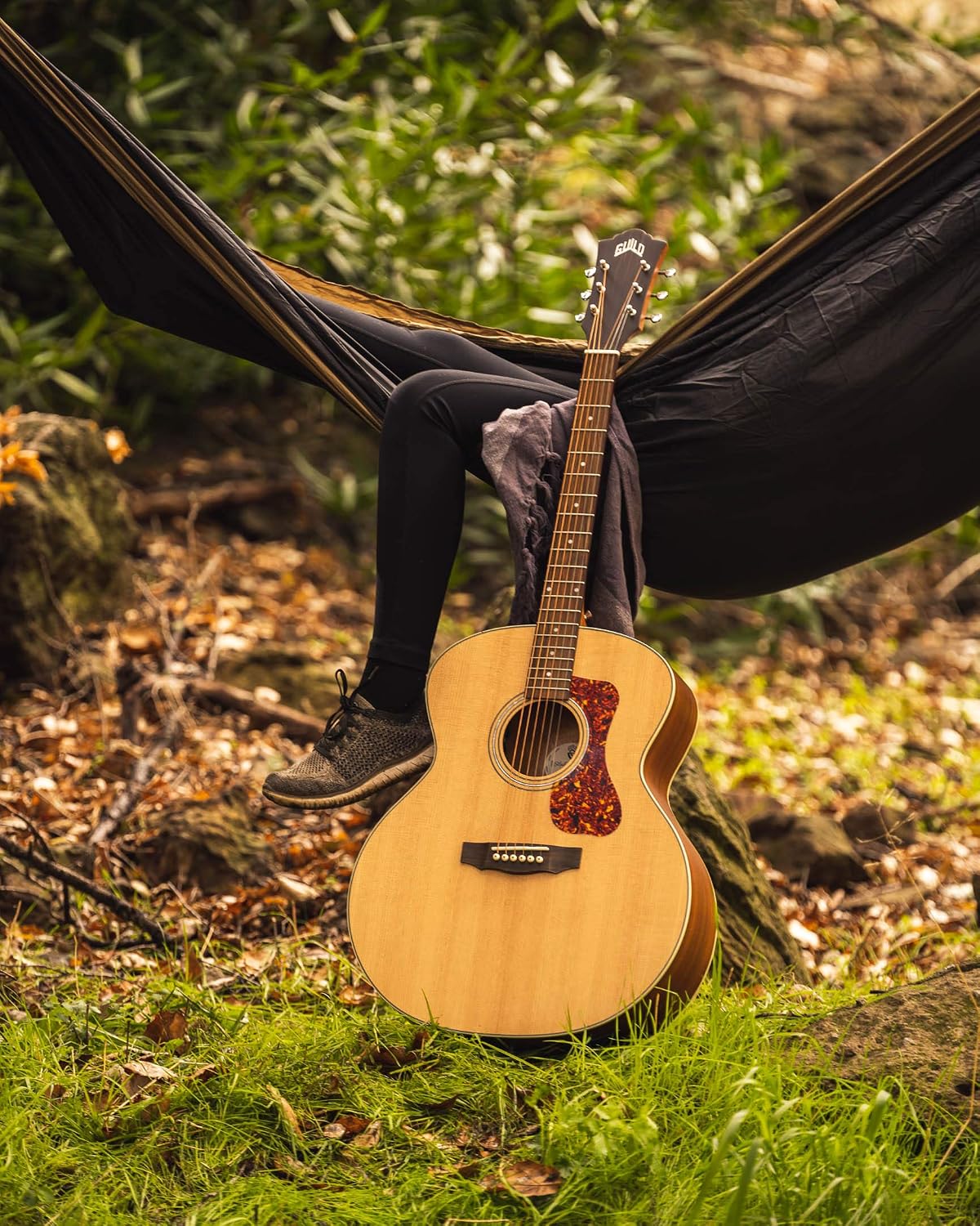 Guild F 240E Jumbo Acoustic Elec Guitar Natural