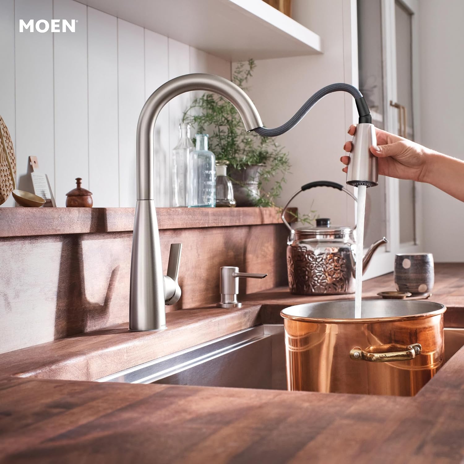 Moen Haelyn Spot Resist Stainless Single-Handle Pull-Down Sprayer Kitchen Faucet Featuring Power Boost for a Faster Clean, Soap Dispenser Included, 87627SRS