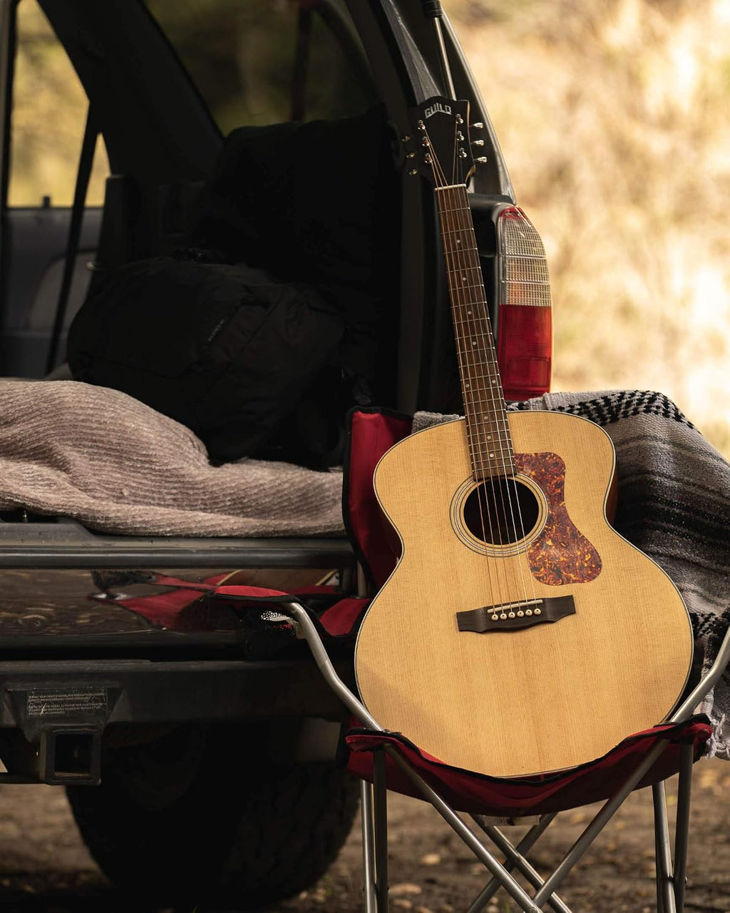 Guild F 240E Jumbo Acoustic Elec Guitar Natural