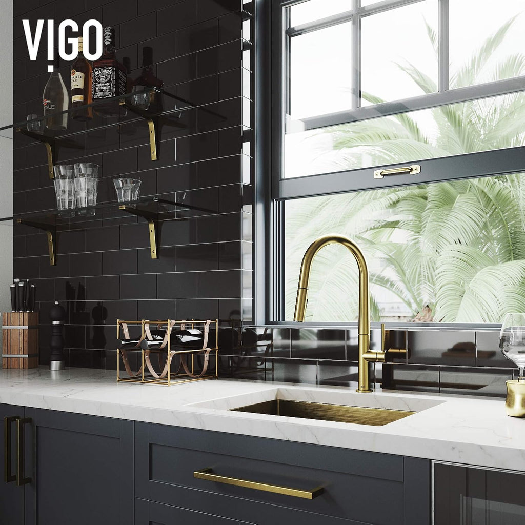 VIGO Greenwich 18'' H Single Handle Pull-Down Sprayer Kitchen Faucet in Matte Brushed Gold-VG02029MG