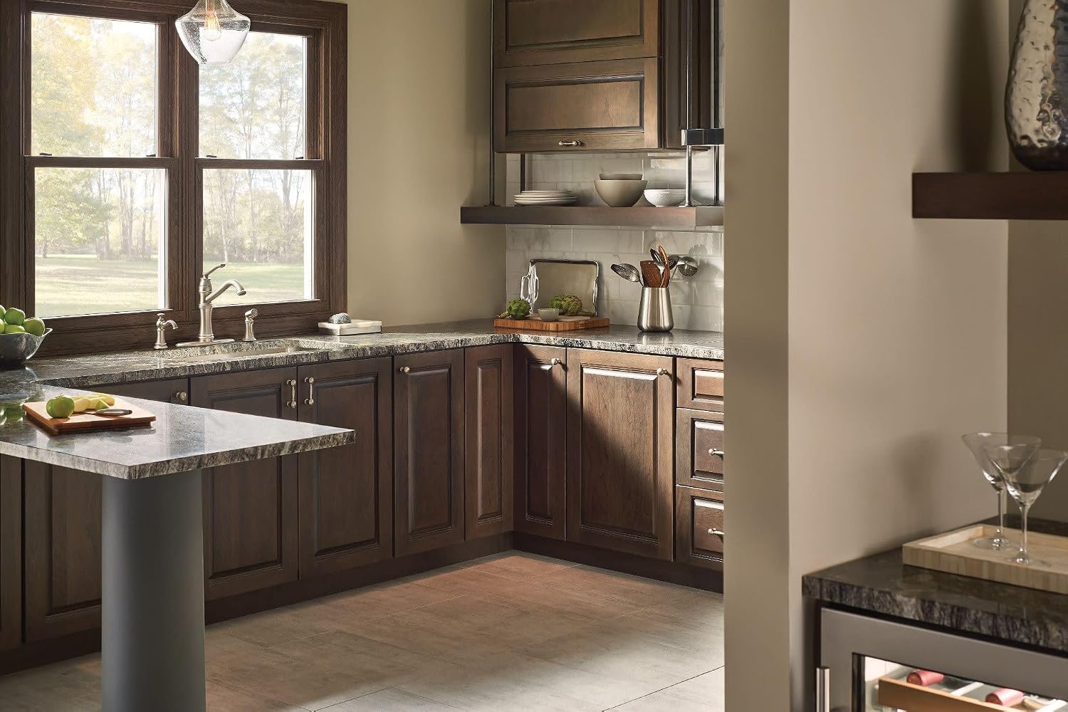 Moen Belfield Spot Resist Stainless Traditional One Handle High Arc Kitchen Faucet with Side Spray and Optional Deckplate Included, 7245SRS
