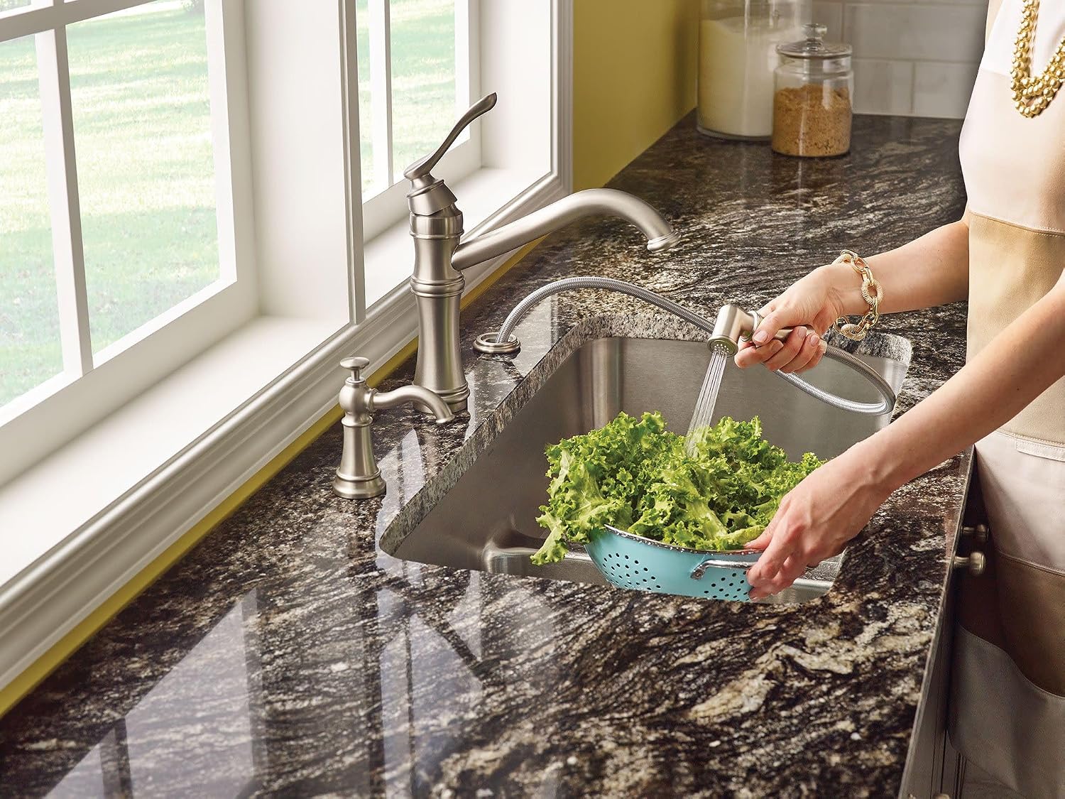 Moen Belfield Spot Resist Stainless Traditional One Handle High Arc Kitchen Faucet with Side Spray and Optional Deckplate Included, 7245SRS