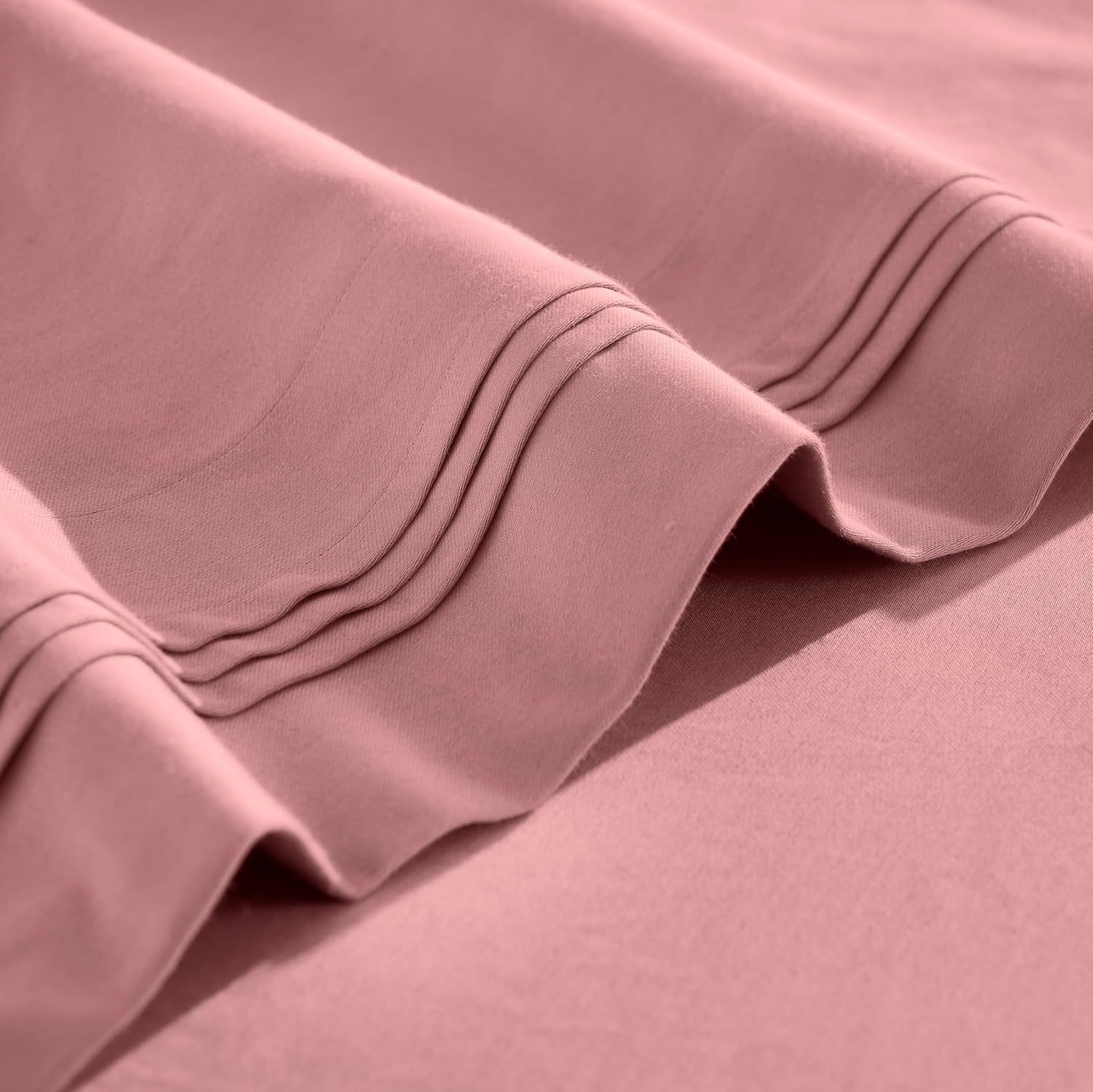 Superior Egyptian Cotton 4 Piece Sheet Set, 650 Thread Count, Eco-Friendly, Sustainable Sheets, Ultra-Soft Basics, Solid, Deep Pocket Fitted Sheet, Flat Sheet, Pillowcases, California King, Blush