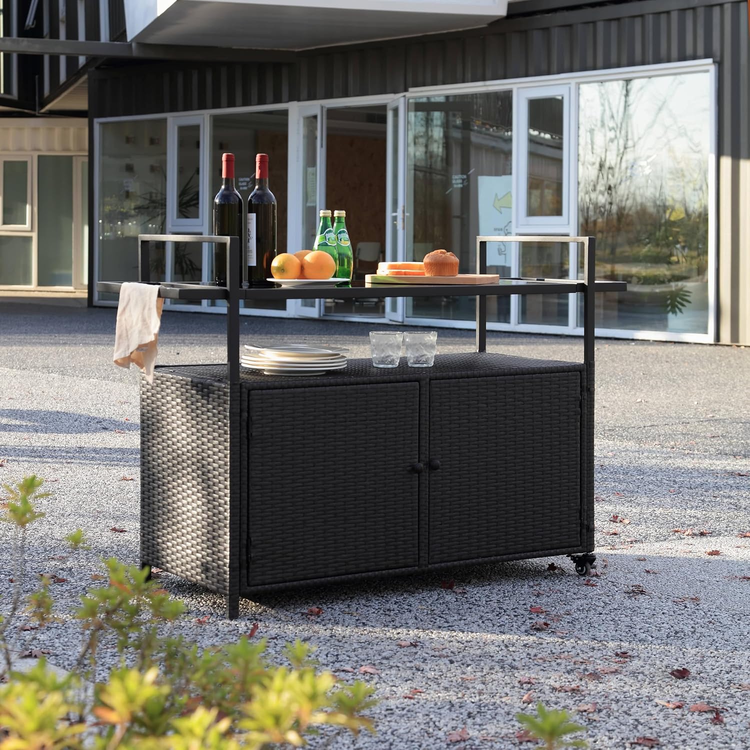 Outdoor Rattan Bar Cart, Rolling Wicker Bar Table with Tempered Glass Tabletop, Patio Wine Beverage Serving Cart with Wheels, Outdoor Storage Table for Porch, Backyard, Garden, Poolside, Black